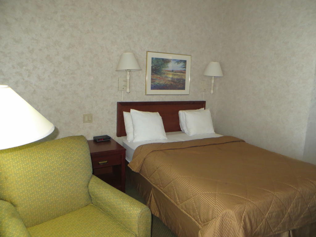 Rodeway Inn Skokie Zimmer foto
